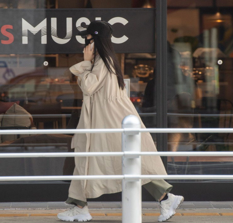 横野すみれ
