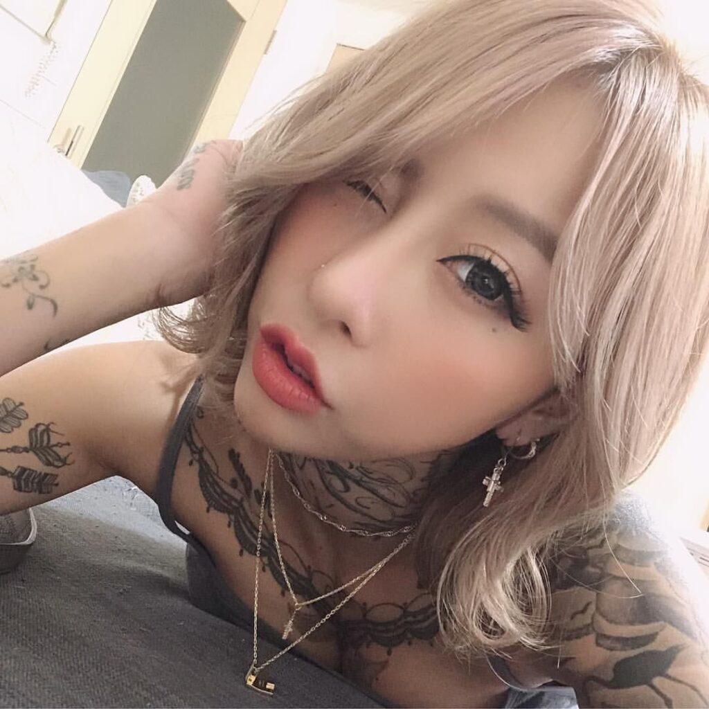 泉麻那