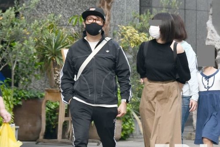 不倫相手セクシー美女T