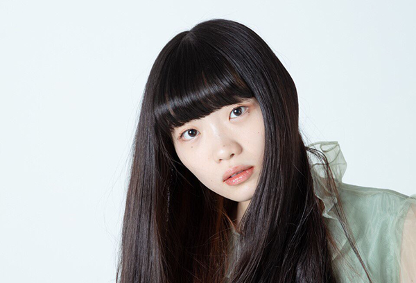 東野絢香