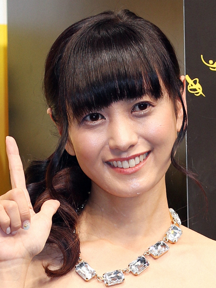 脊山麻理子